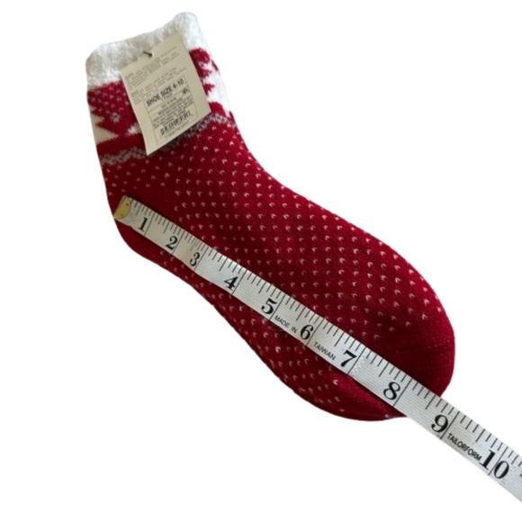 NWT a new day Women's Shoe Sz.4-10  Red/White Pattern Soft & Cozy Holiday Socks - Picture 7 of 12